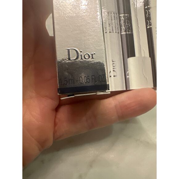 Dior Maximizer 3D Lash Primer, Mini Size - Picture 3 of 5